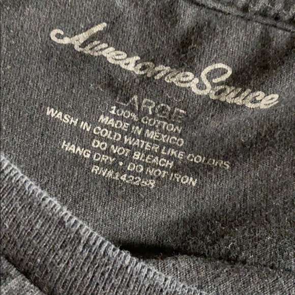 Party animal pug tee - Picture 5 of 5